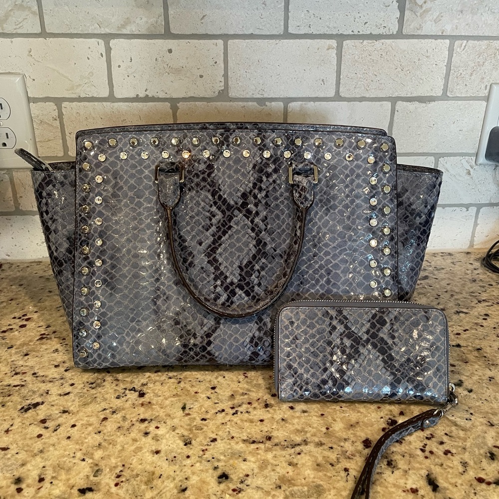 MICHAEL KORS Selma Large Satchel with Matching Wallet!
